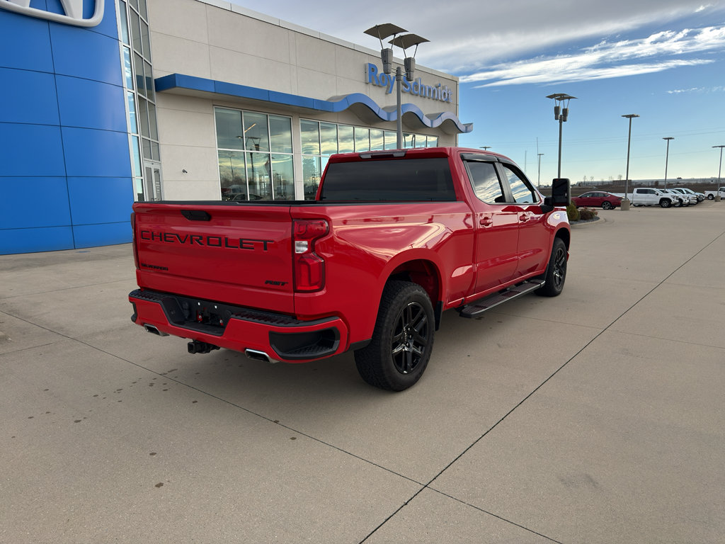 Used 2021 Chevrolet Silverado 1500 RST w/ LPO, Blackout Package AWD/4WD image 5