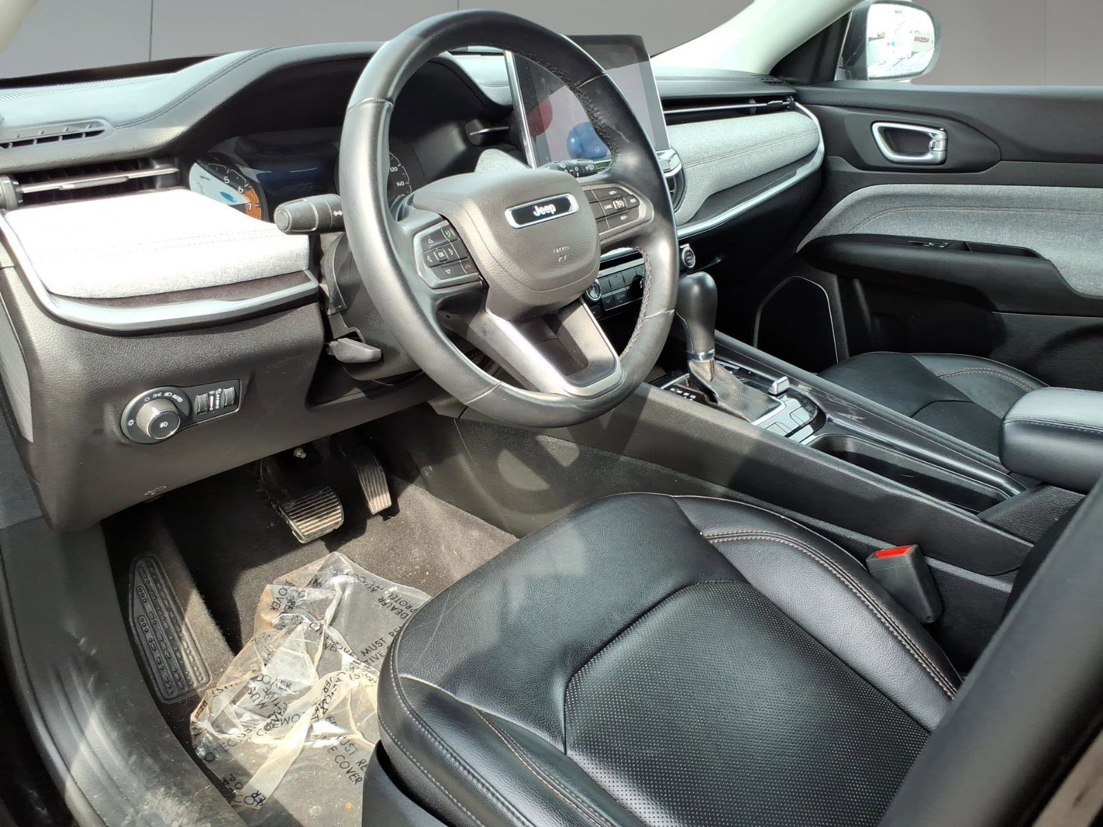 Used 2022 Jeep Compass Latitude AWD/4WD image 9