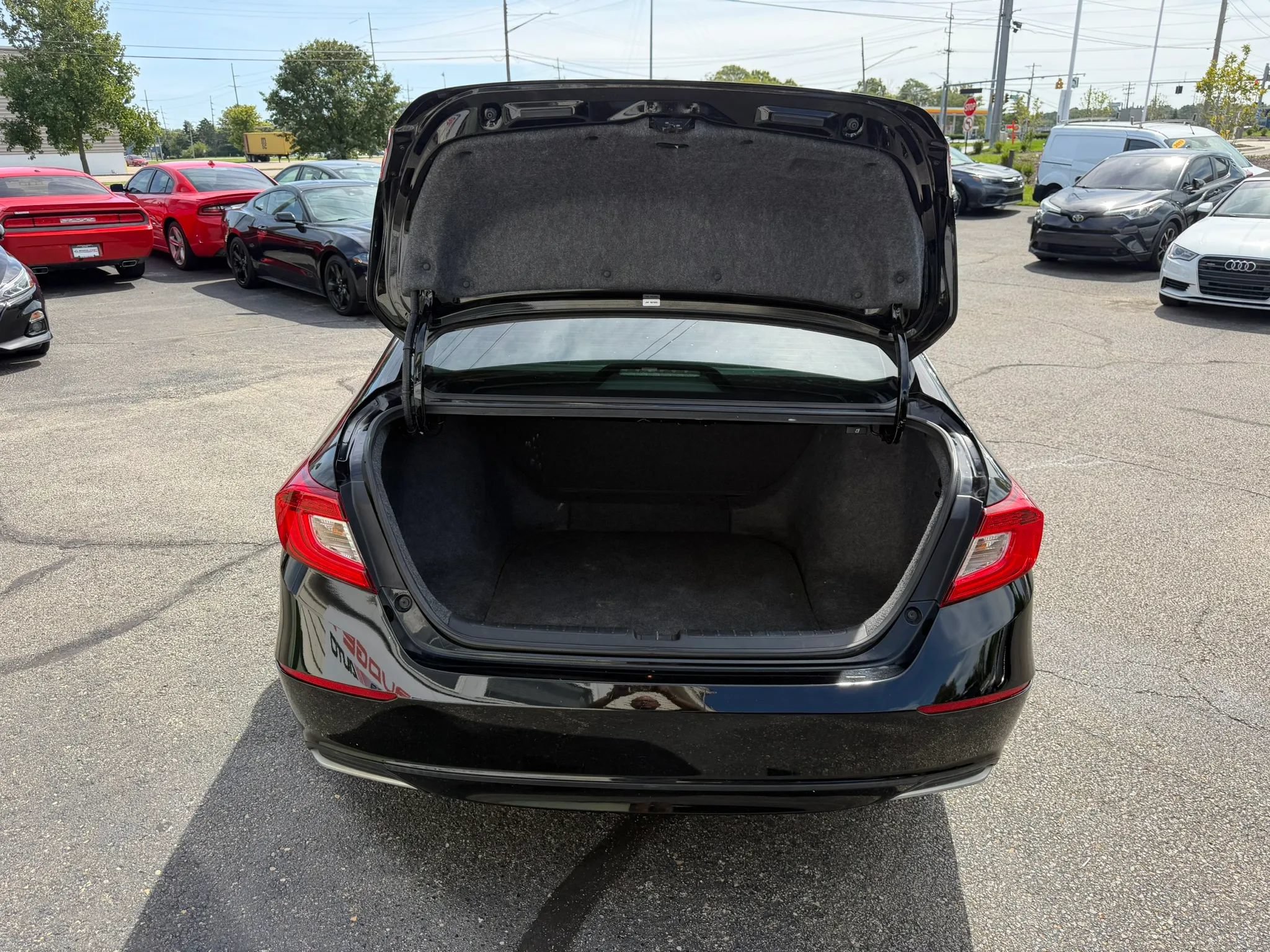 Used 2018 Honda Accord LX image 31