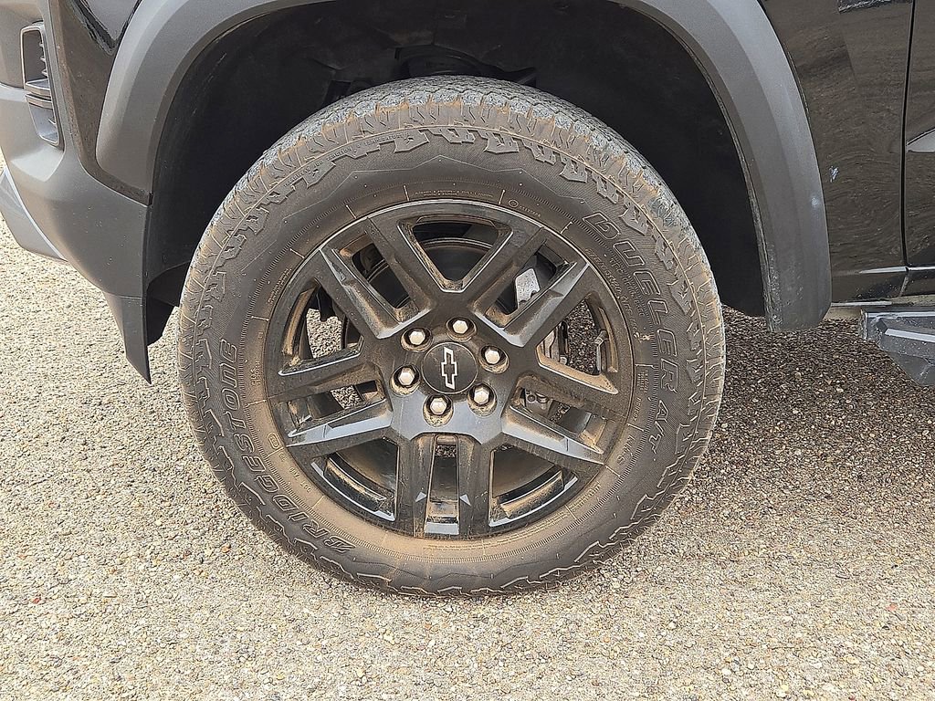 Used 2025 Chevrolet Colorado Trail Boss w/ Midnight Edition image 10
