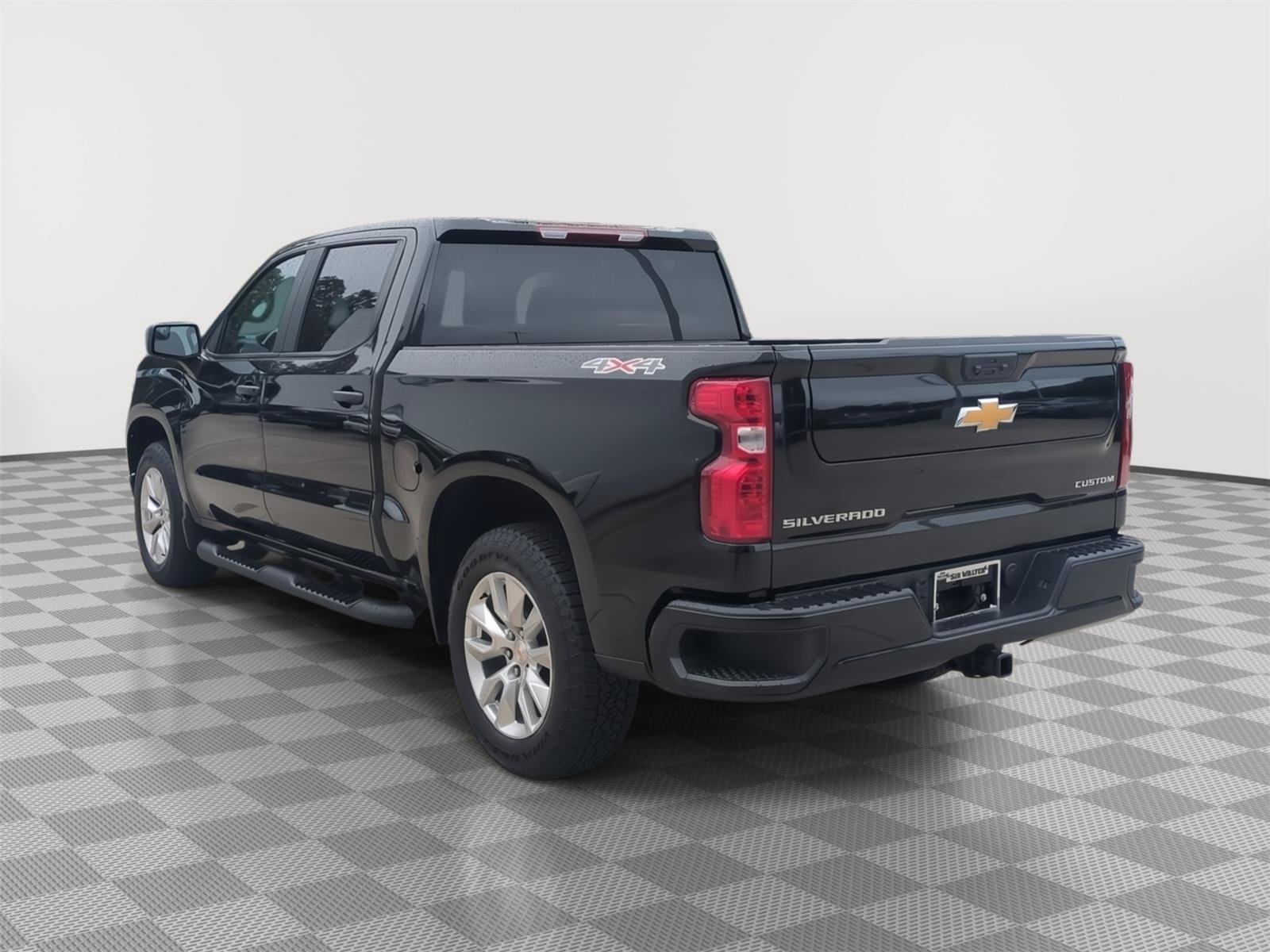 Used 2025 Chevrolet Silverado 1500 Custom AWD/4WD image 3
