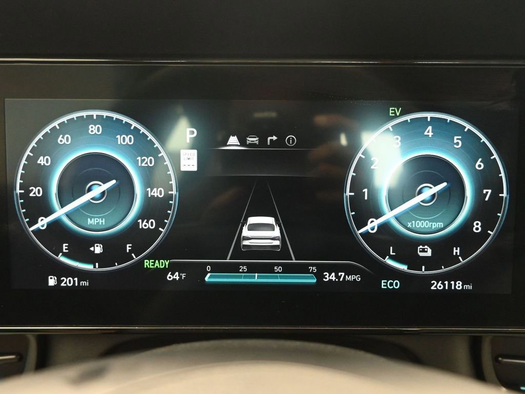 Used 2025 Hyundai Elantra Limited image 35