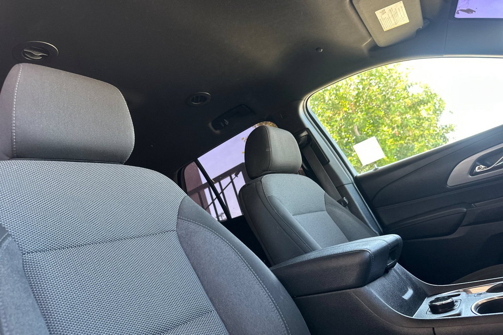 Used 2022 Chevrolet Traverse LT w/ LPO, Blackout Package FWD image 18