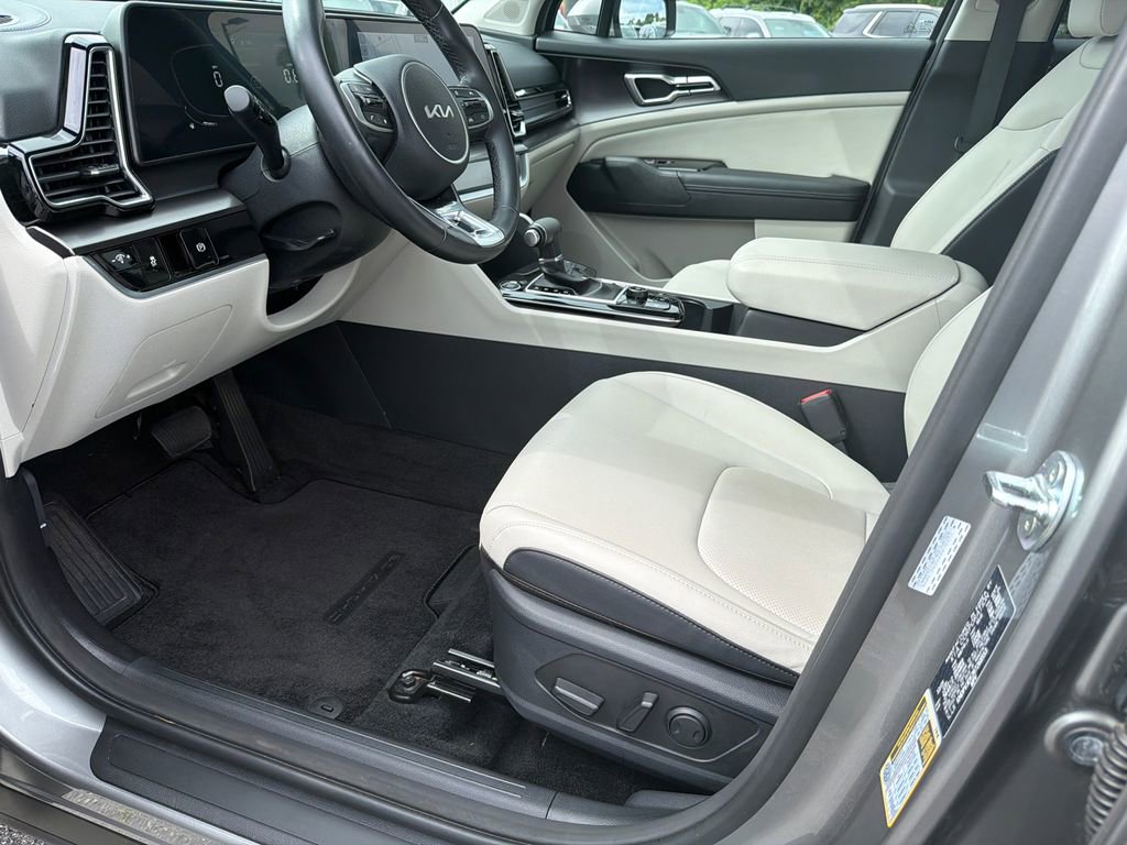 Used 2024 Kia Sportage EX FWD image 9