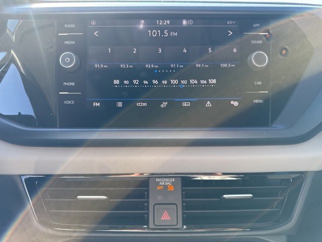 Used 2022 Volkswagen Taos SE image 25