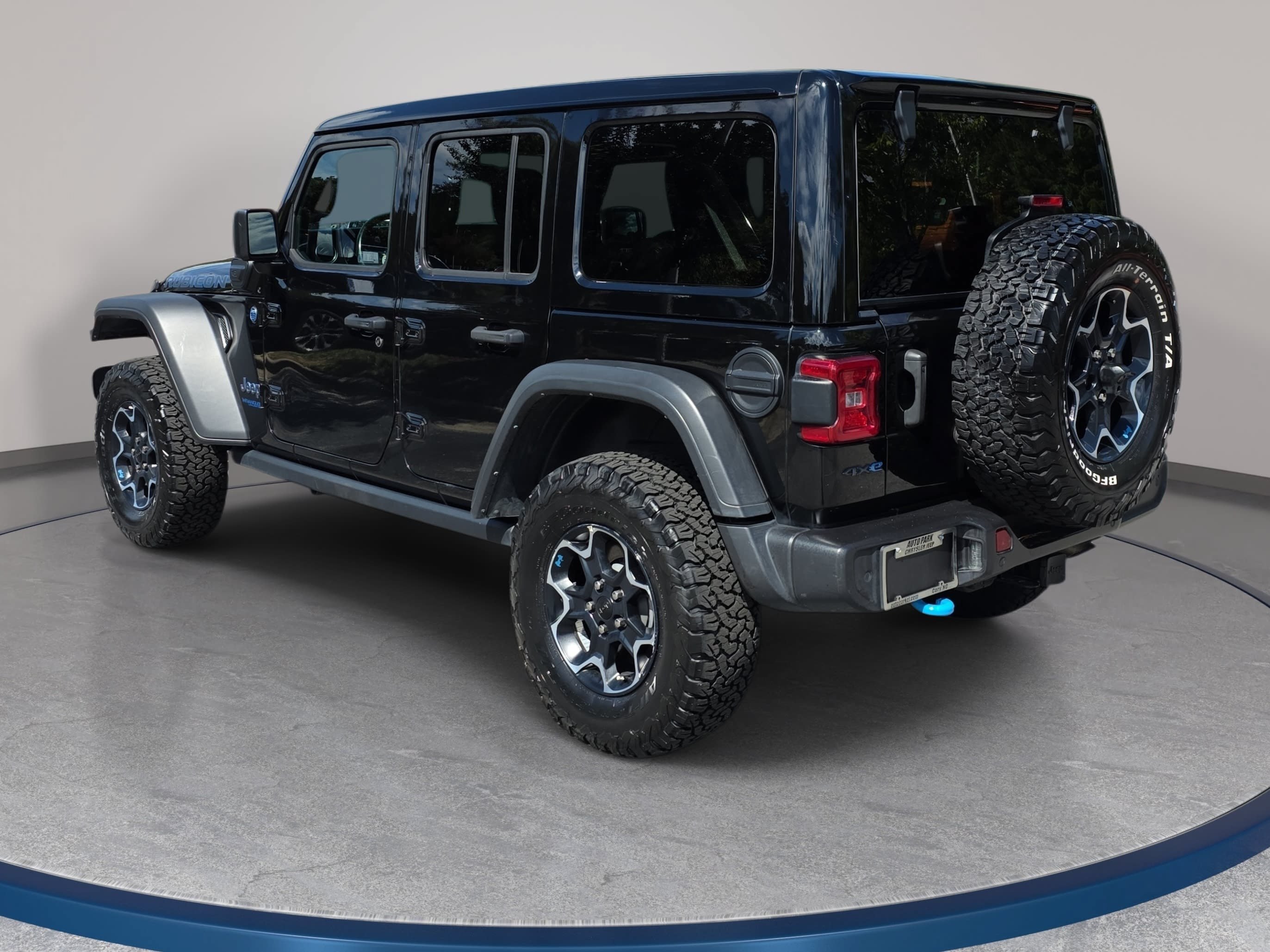 Used 2022 Jeep Wrangler Unlimited Rubicon 4xe w/ Cold Weather Group AWD/4WD image 7