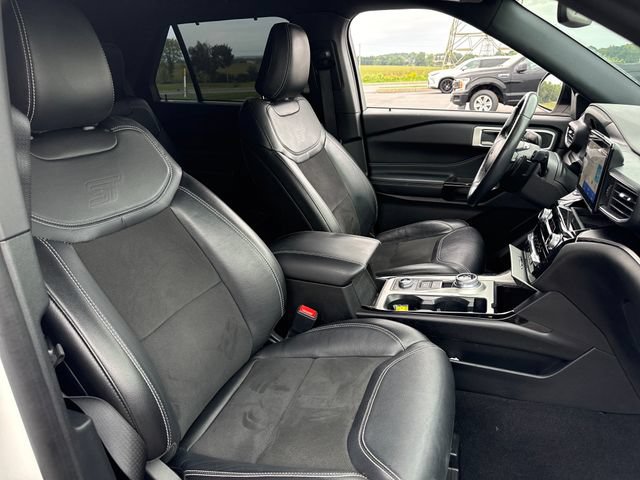 Used 2022 Ford Explorer ST w/ ST Street Pack AWD/4WD image 13