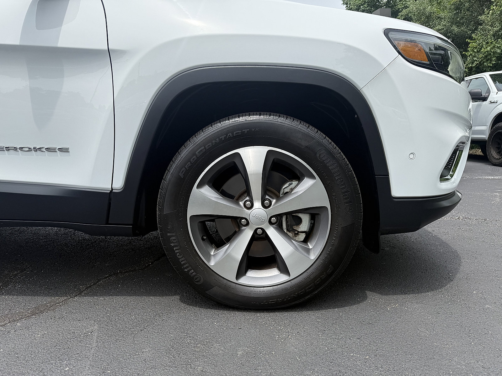 Used 2021 Jeep Cherokee Limited AWD/4WD image 10