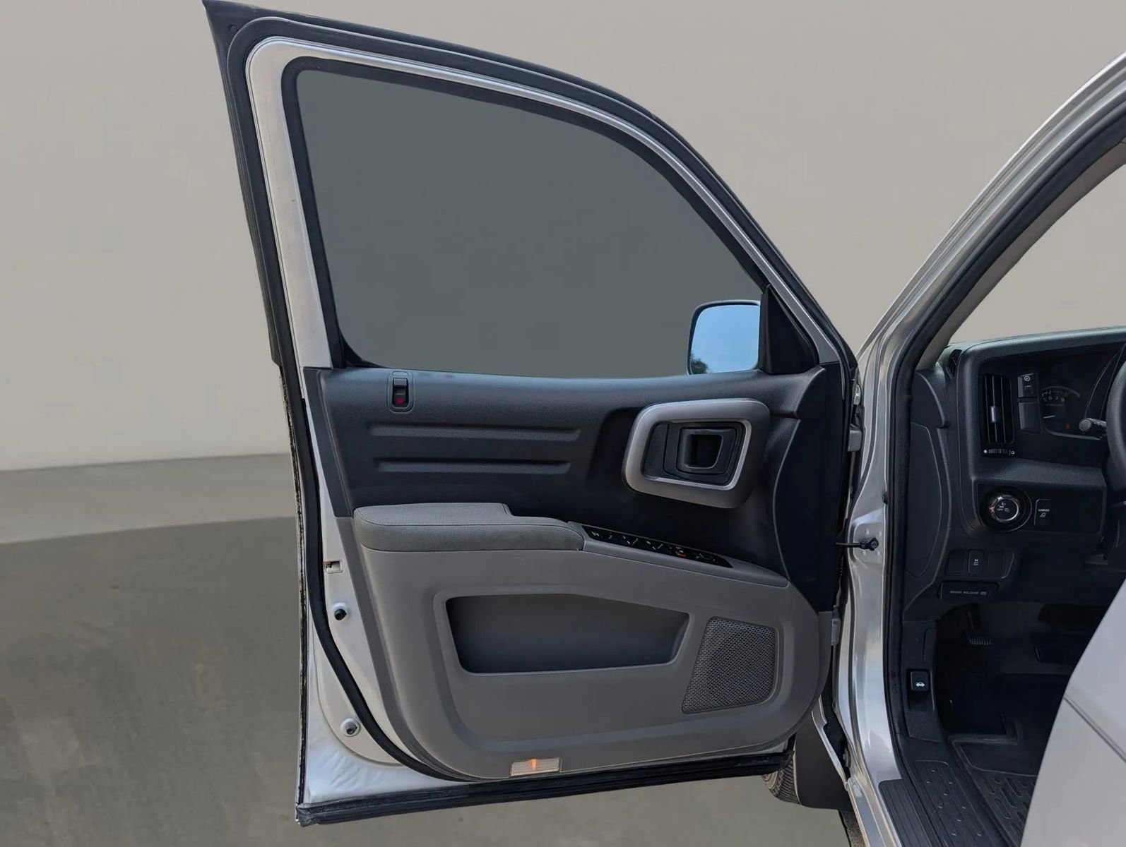 Used 2012 Honda Ridgeline RTS image 15