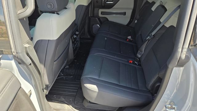 Used 2026 GMC Hummer EV SUV AWD/4WD image 11