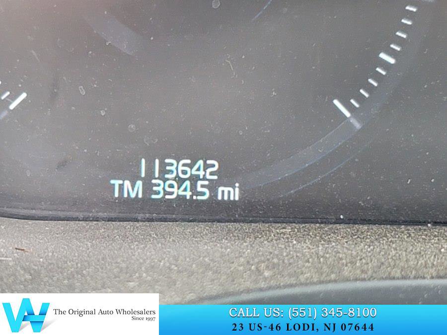Used 2019 Volvo XC60 T6 Momentum w/ Multimedia Package AWD/4WD image 24
