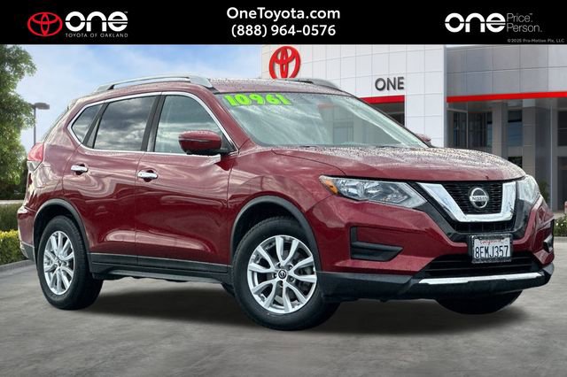 Used 2018 Nissan Rogue SV w/ Premium Package image 1