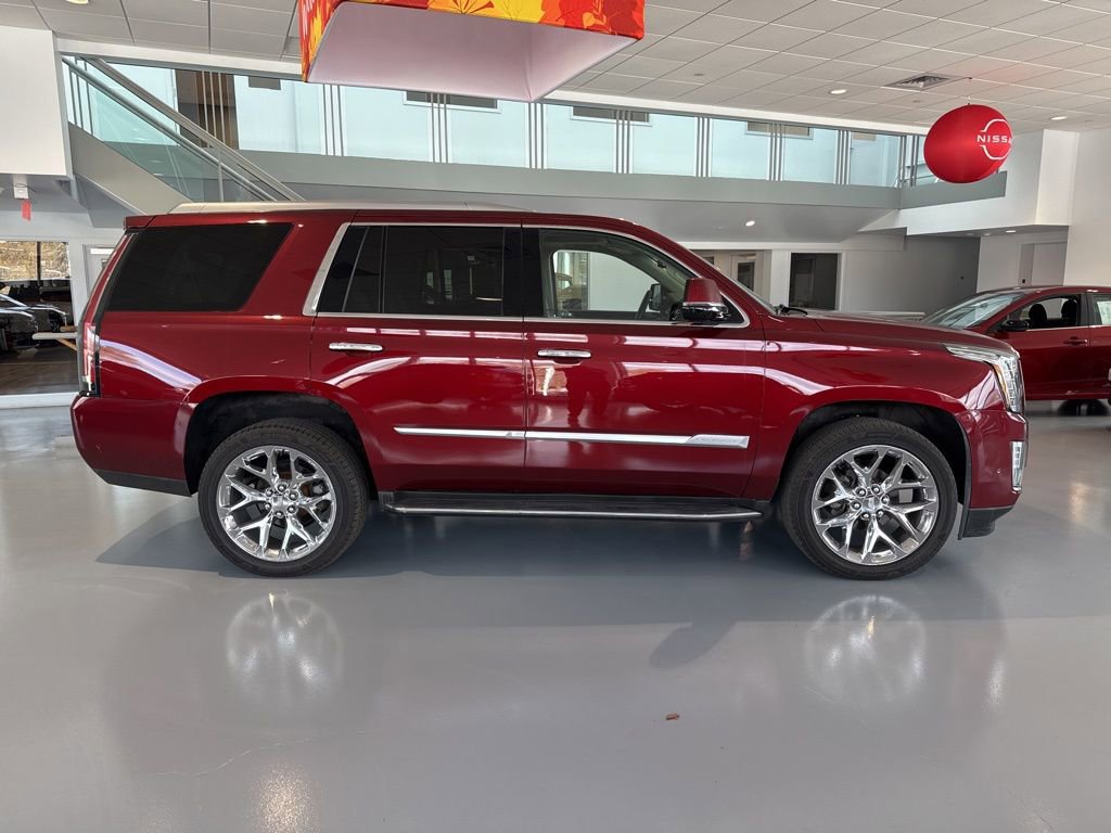 Used 2019 Cadillac Escalade Premium Luxury image 4