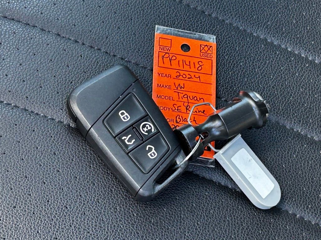 Certified 2024 Volkswagen Tiguan SE R-Line image 48
