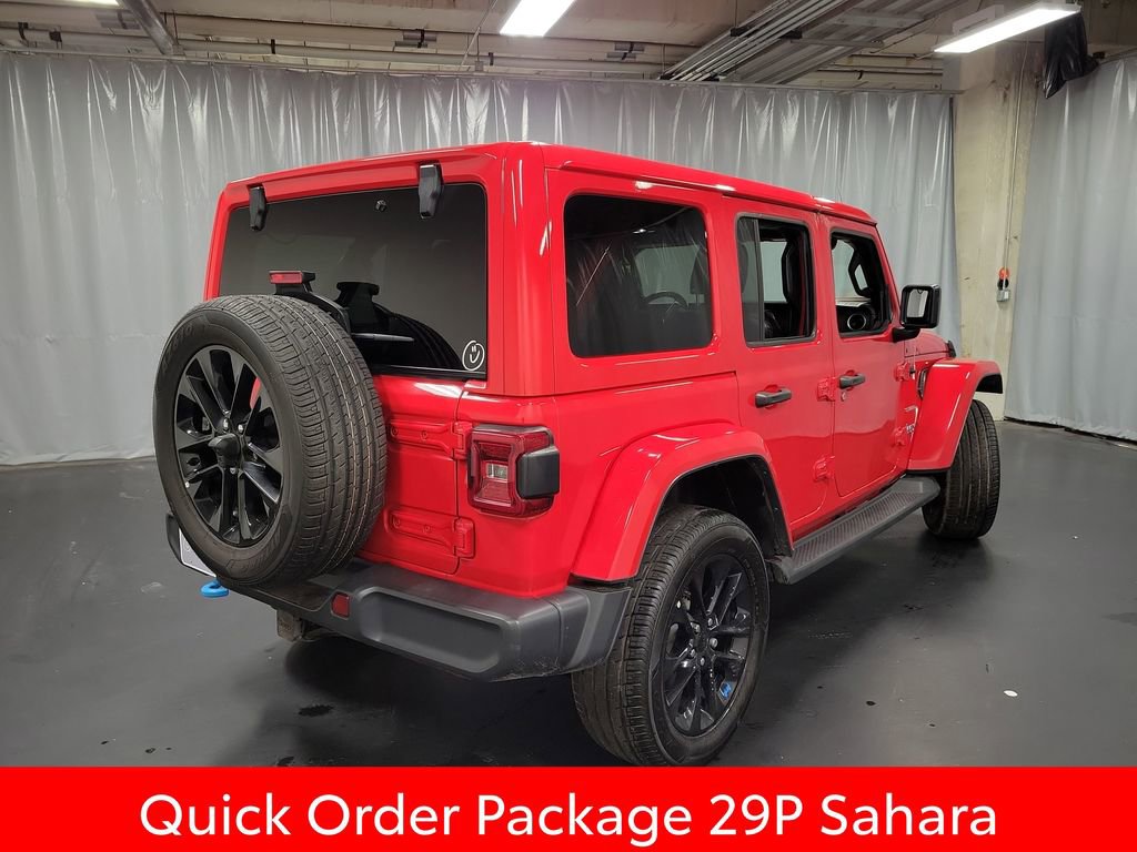 Used 2023 Jeep Wrangler Unlimited Sahara w/ Cold Weather Group AWD/4WD image 8