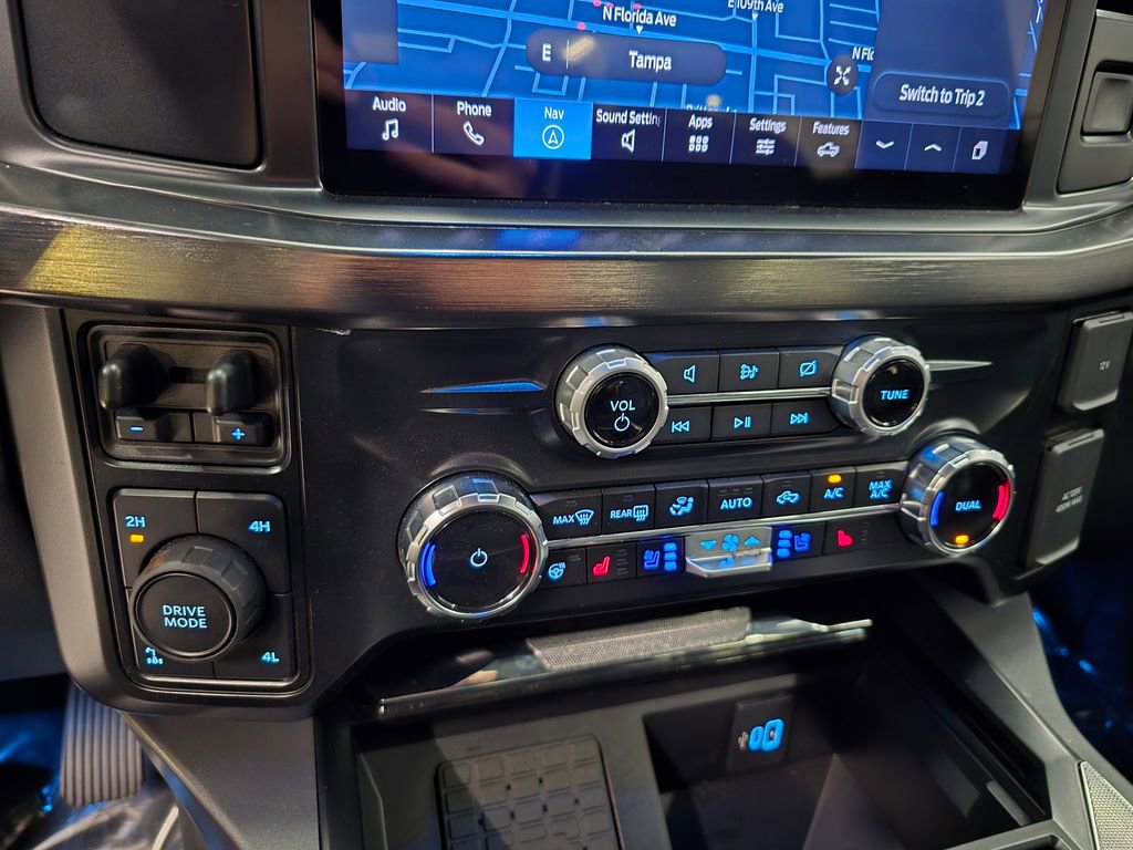 Used 2024 Ford F250 Lariat w/ Black Appearance Package image 32