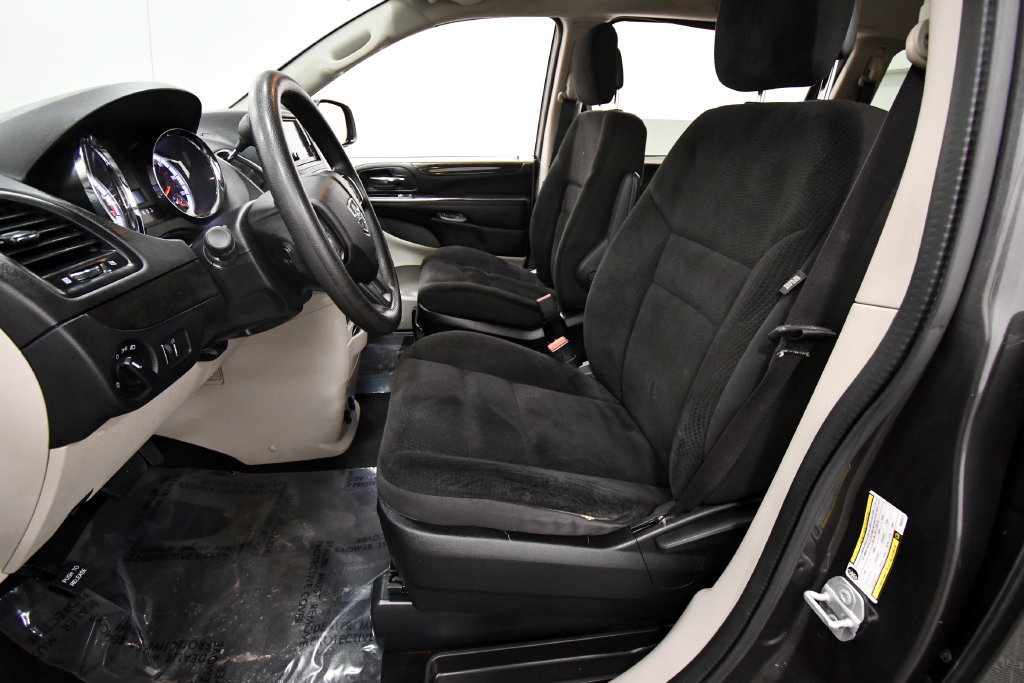 Used 2019 Dodge Grand Caravan SE FWD image 13