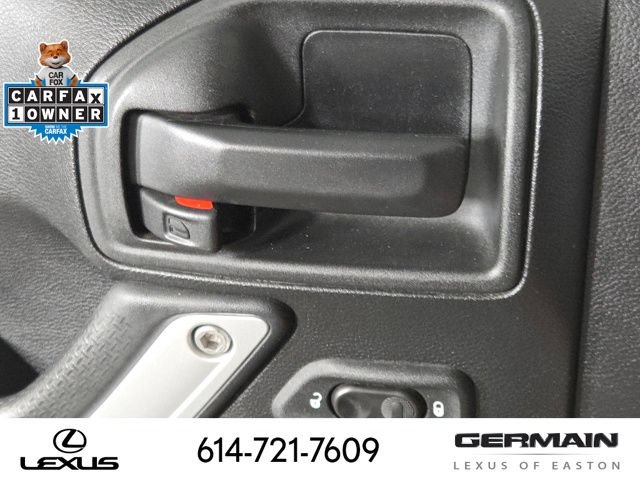 Used 2017 Jeep Wrangler Unlimited Sahara w/ Dual Top Group AWD/4WD image 25
