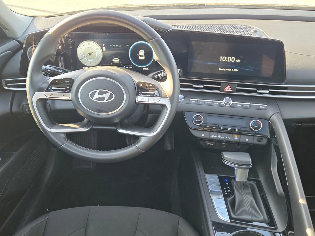 Certified 2024 Hyundai Elantra SEL w/ Convenience Package FWD image 27