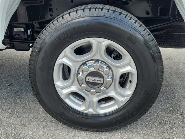 Certified 2025 Ford F250 XLT AWD/4WD image 4
