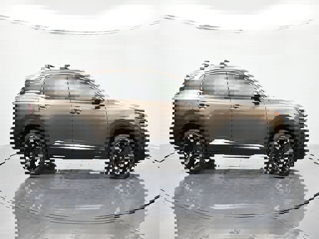 New 2026 Nissan Kicks SR image 4