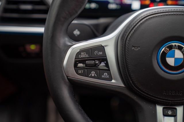 Used 2023 BMW i4 eDrive40 w/ M Sport Package image 28