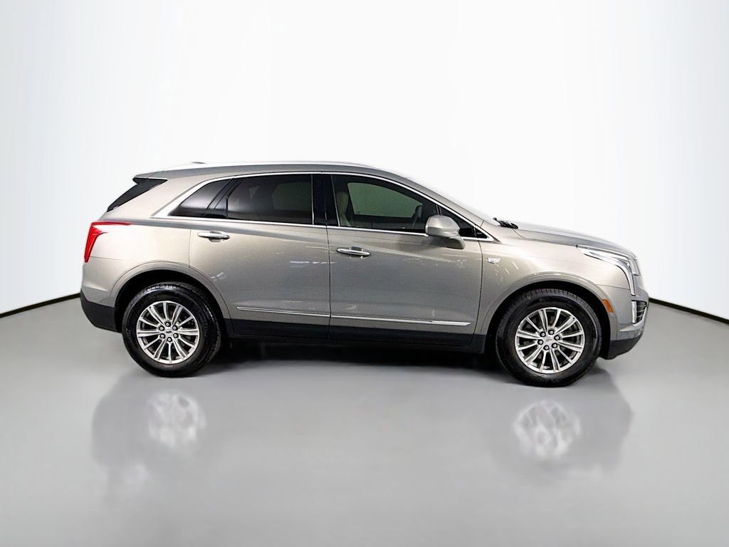 Used 2018 Cadillac XT5 Luxury w/ Driver Awareness Package image 4