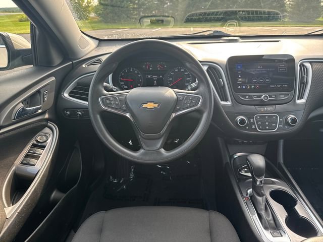 Used 2023 Chevrolet Malibu LT image 15