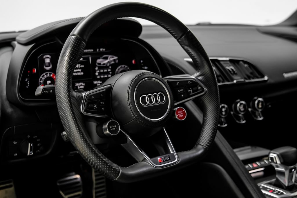 Used 2018 Audi R8 V10 AWD/4WD image 17