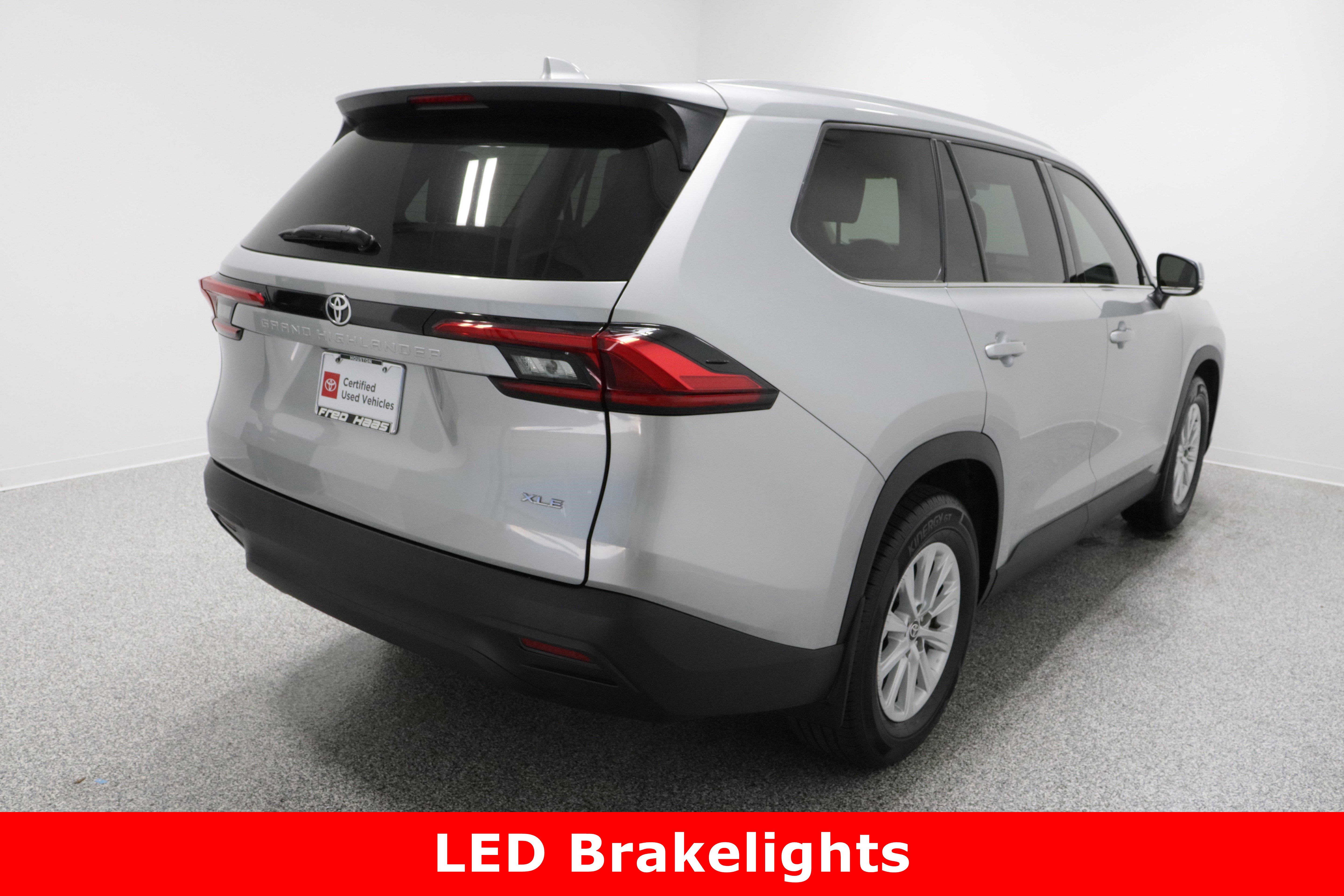 Certified 2024 Toyota Grand Highlander XLE image 6