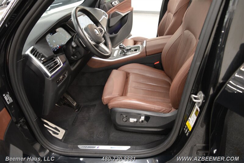 Used 2021 BMW X5 M50i w/ Executive Package image 14