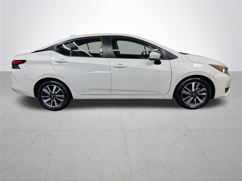 Used 2024 Nissan Versa SV image 8
