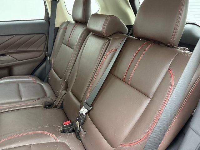 Used 2018 Mitsubishi Outlander SEL image 4