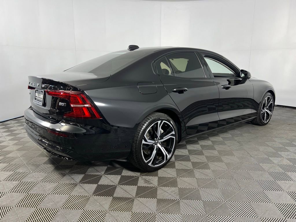 Used 2025 Volvo S60 B5 Plus image 8