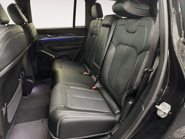 Used 2025 Jeep Grand Cherokee Overland w/ Trailer Tow Package image 21