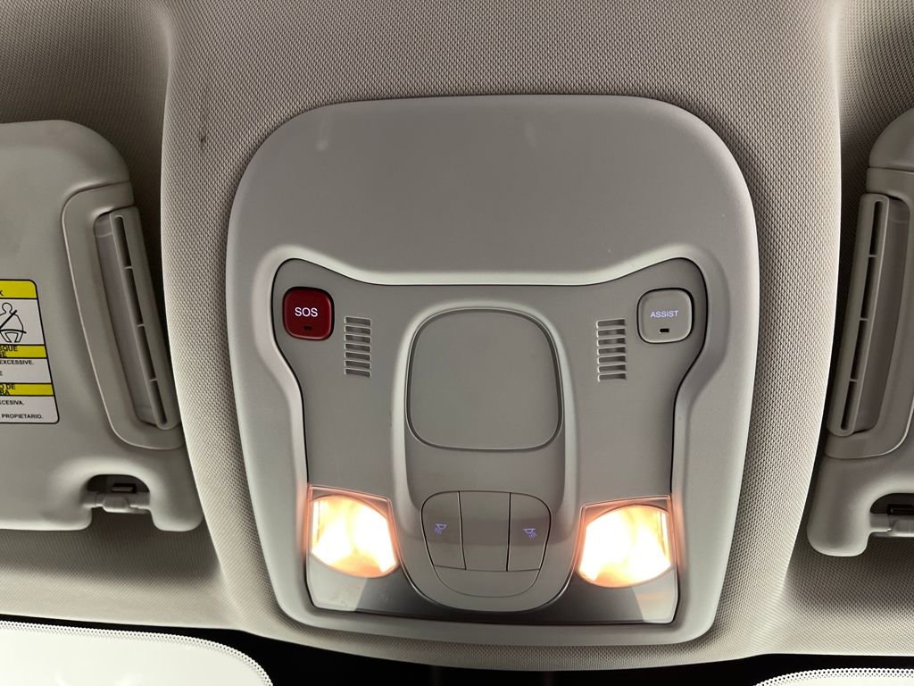 Used 2023 Jeep Renegade Latitude image 31