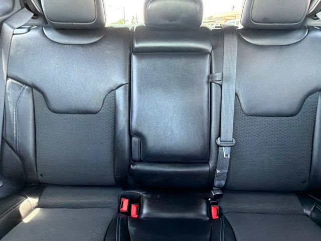 Used 2024 Jeep Compass Latitude AWD/4WD image 21