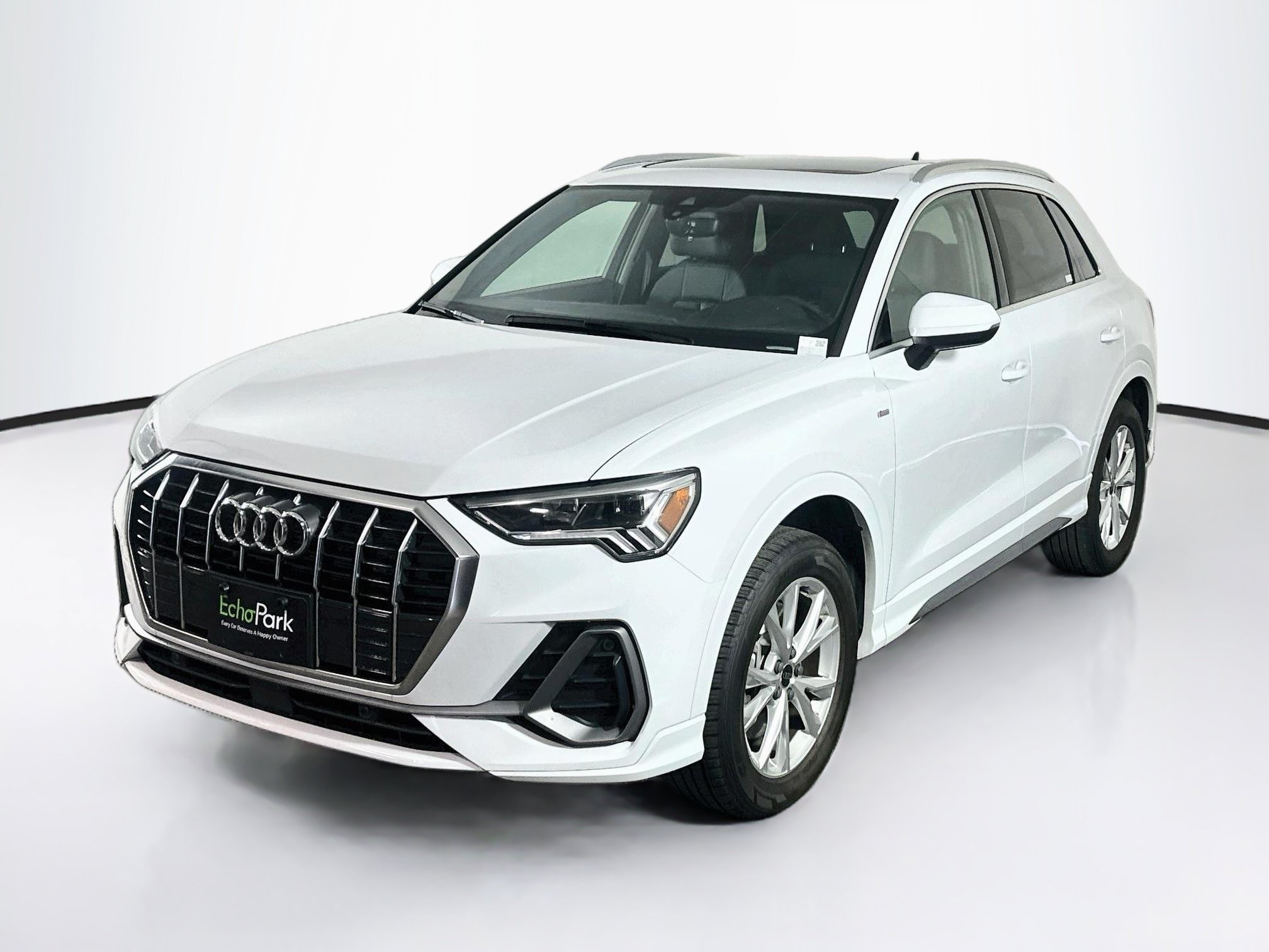 Used 2025 Audi Q3 2.0T Premium AWD/4WD image 3