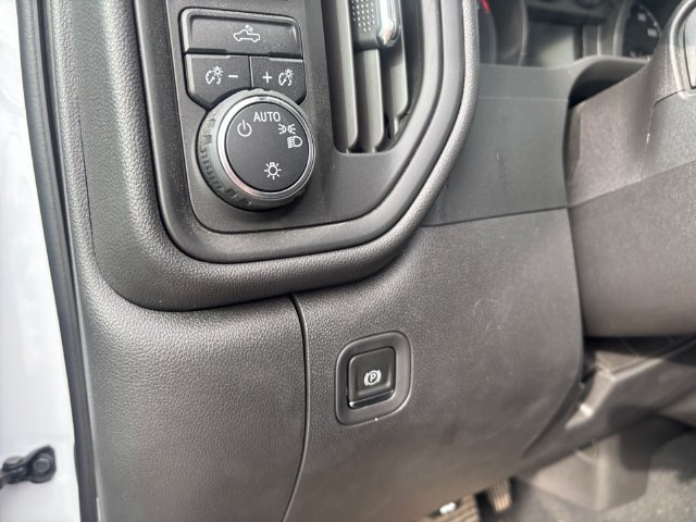 Used 2024 Chevrolet Silverado 1500 Custom Trail Boss AWD/4WD image 29