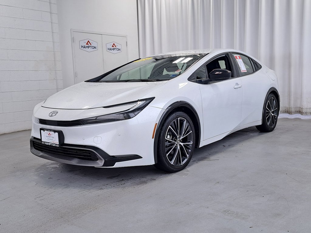 Used 2024 Toyota Prius XLE image 2