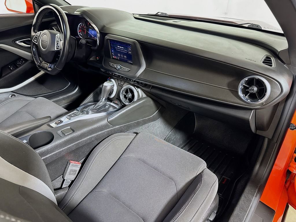 Certified 2020 Chevrolet Camaro LT RWD image 24