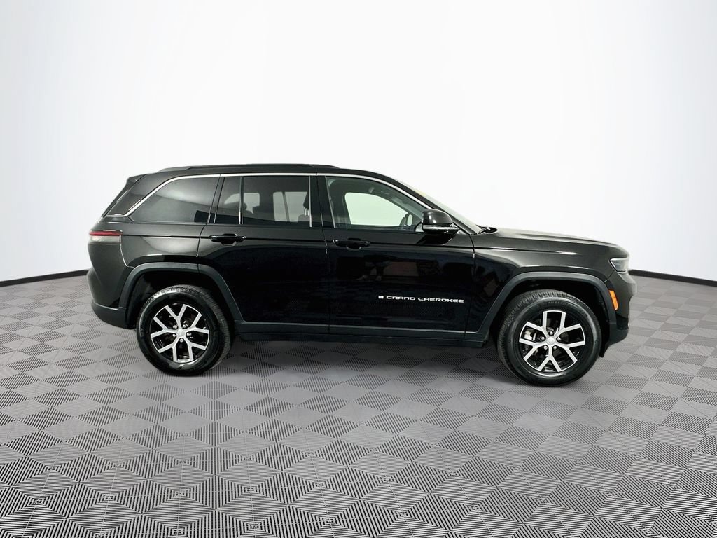 Certified 2024 Jeep Grand Cherokee Limited AWD/4WD image 13