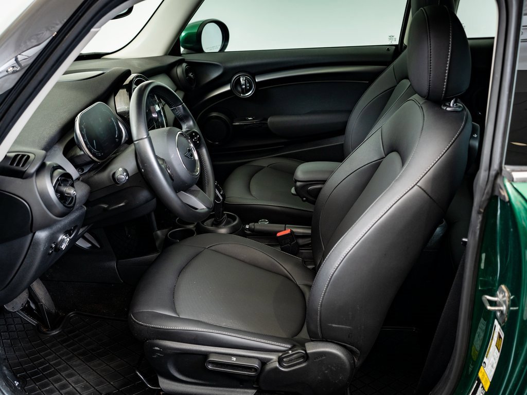 Used 2023 MINI Cooper 2-Door Hardtop image 20