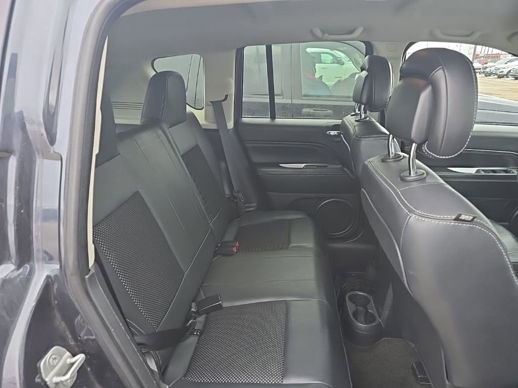 Used 2014 Jeep Compass Latitude image 19
