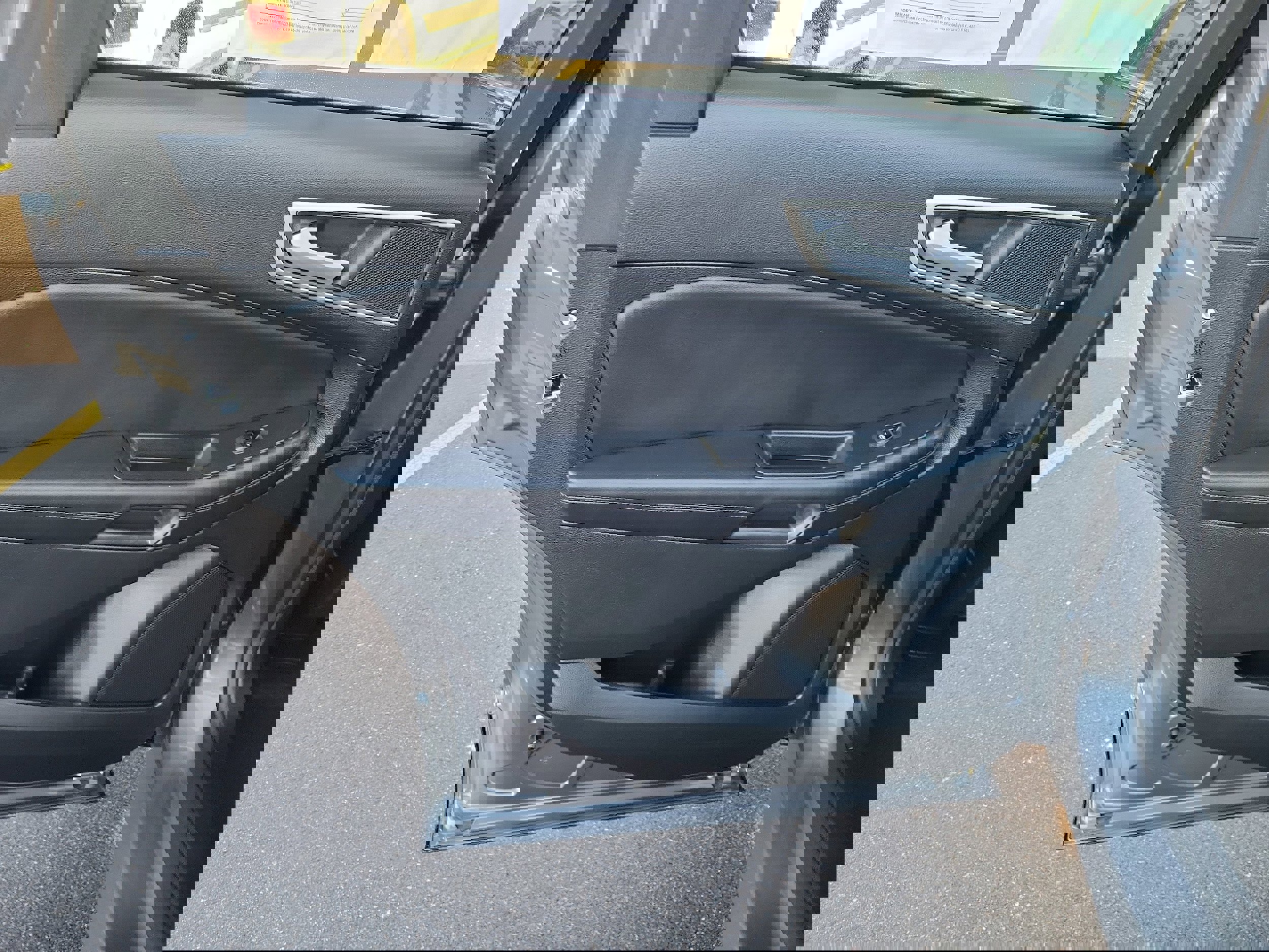 Used 2024 Ford Edge SEL w/ Convenience Package image 11