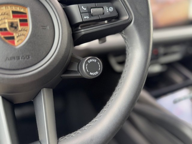 Certified 2024 Porsche Cayenne image 18