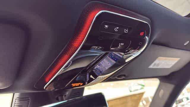Used 2025 Mercedes-Benz GLC 350e 4MATIC image 24
