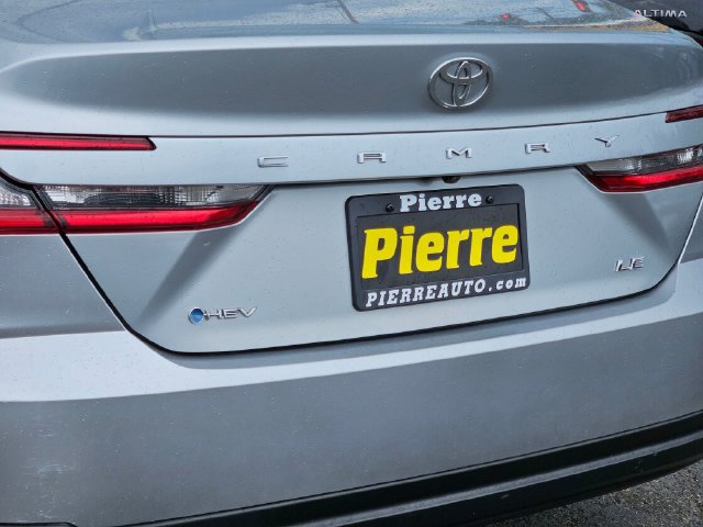 Used 2025 Toyota Camry LE FWD image 35