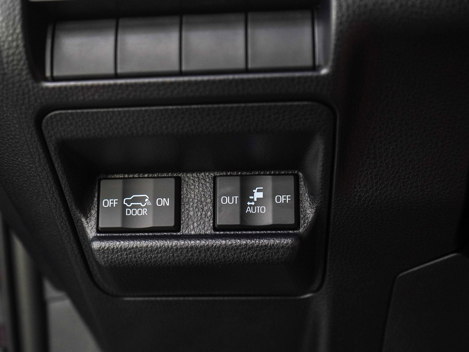 Certified 2026 Toyota 4Runner Platinum AWD/4WD image 28