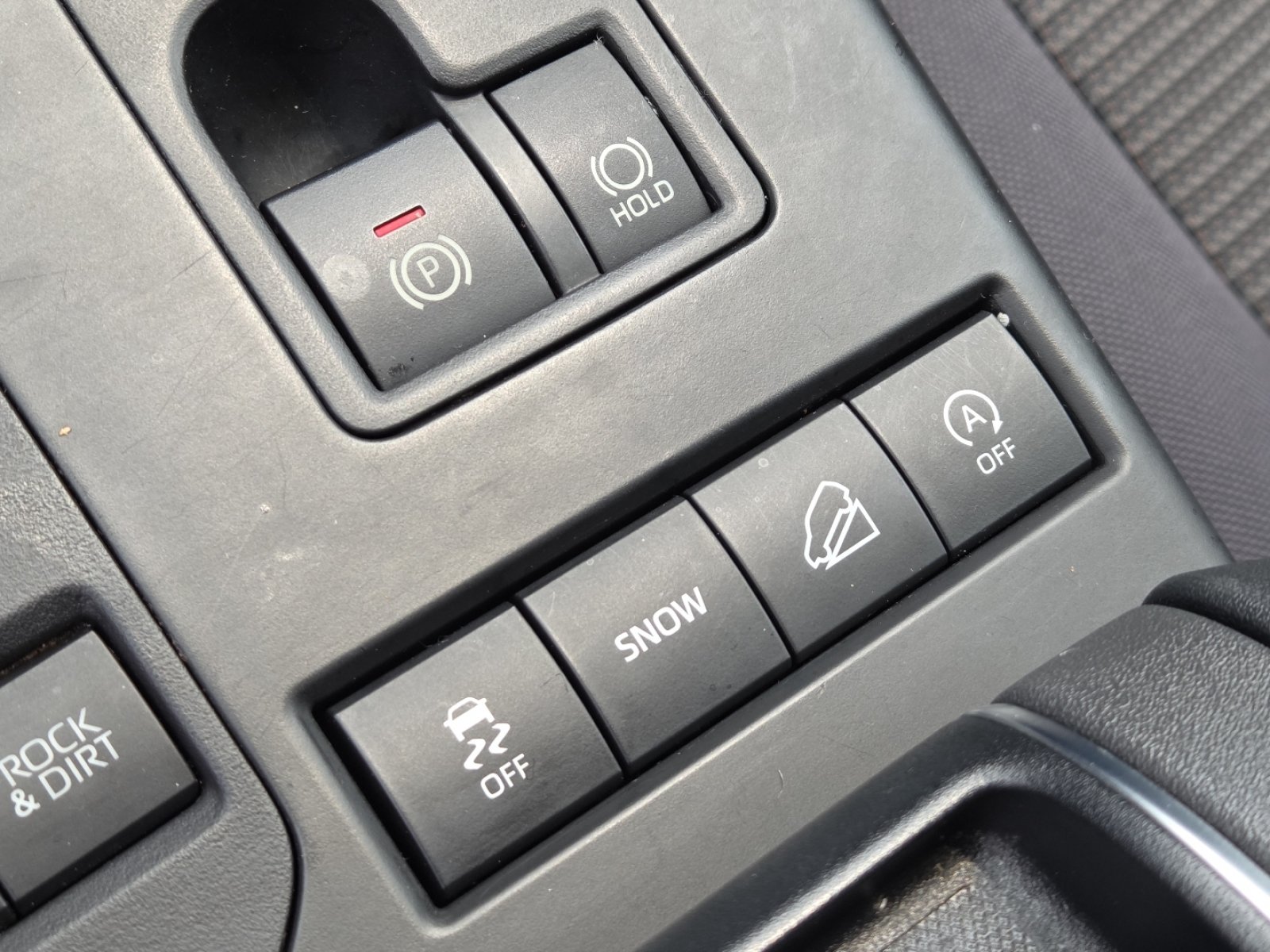 Used 2022 Toyota Highlander LE AWD/4WD image 32
